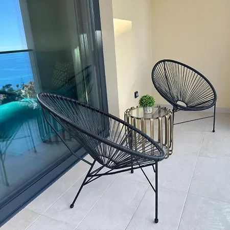 Ines Seaview * فونشال