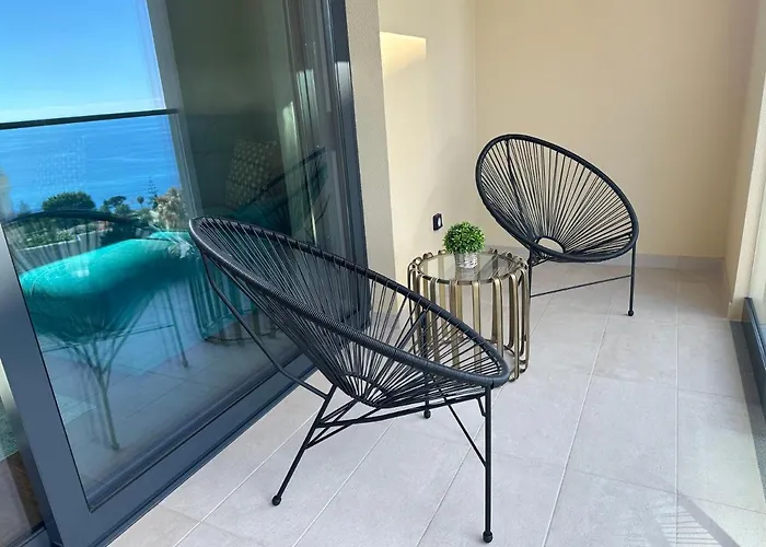 Ines Seaview * פונשל